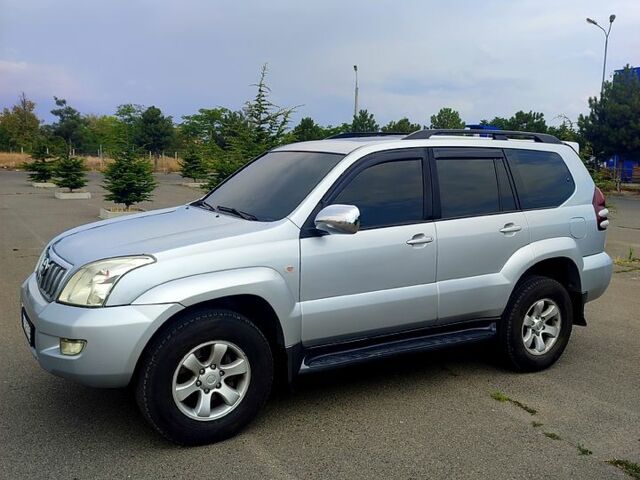 Серый Тойота Ленд Крузер Прадо, объемом двигателя 4 л и пробегом 280 тыс. км за 14000 $, фото 8 на Automoto.ua