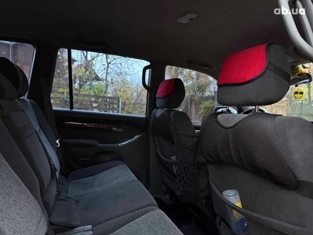 Серый Тойота Ленд Крузер Прадо, объемом двигателя 2.7 л и пробегом 300 тыс. км за 11940 $, фото 20 на Automoto.ua