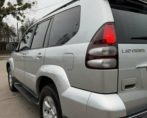 Сірий Тойота Ленд Крузер Прадо, об'ємом двигуна 4 л та пробігом 203 тис. км за 15499 $, фото 31 на Automoto.ua