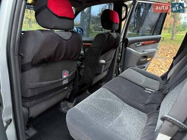 Серый Тойота Ленд Крузер Прадо, объемом двигателя 2.7 л и пробегом 300 тыс. км за 11940 $, фото 17 на Automoto.ua