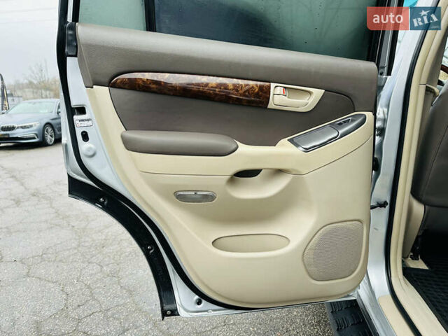 Серый Тойота Ленд Крузер Прадо, объемом двигателя 2.7 л и пробегом 173 тыс. км за 12500 $, фото 16 на Automoto.ua