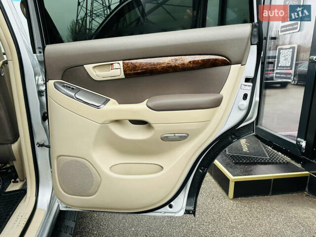 Серый Тойота Ленд Крузер Прадо, объемом двигателя 2.7 л и пробегом 173 тыс. км за 12500 $, фото 21 на Automoto.ua