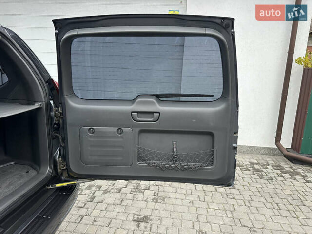 Сірий Тойота Ленд Крузер Прадо, об'ємом двигуна 4 л та пробігом 234 тис. км за 16400 $, фото 19 на Automoto.ua