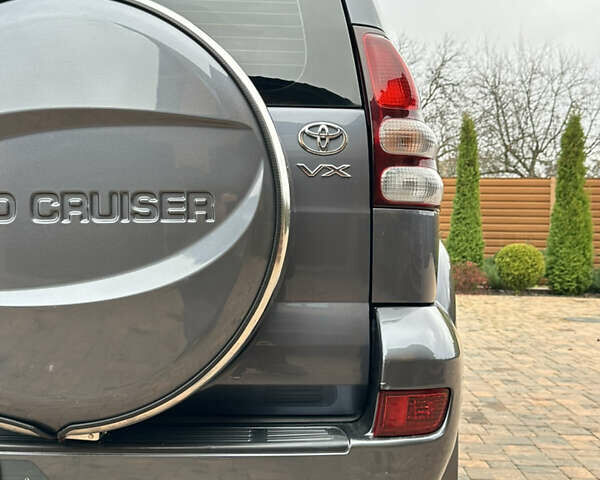 Серый Тойота Ленд Крузер Прадо, объемом двигателя 4 л и пробегом 298 тыс. км за 15300 $, фото 21 на Automoto.ua