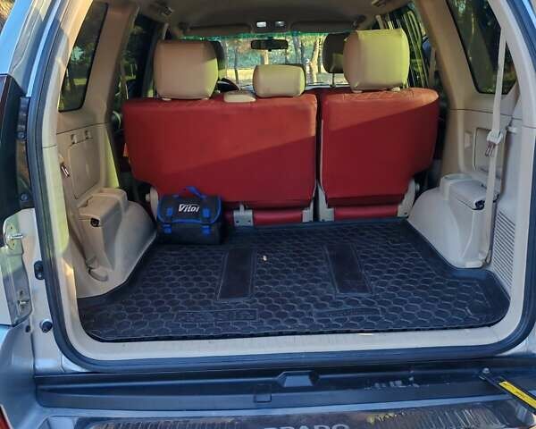 Серый Тойота Ленд Крузер Прадо, объемом двигателя 2.69 л и пробегом 171 тыс. км за 13100 $, фото 12 на Automoto.ua