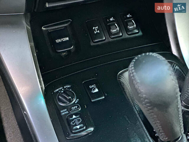 Серый Тойота Ленд Крузер Прадо, объемом двигателя 4 л и пробегом 280 тыс. км за 14490 $, фото 21 на Automoto.ua