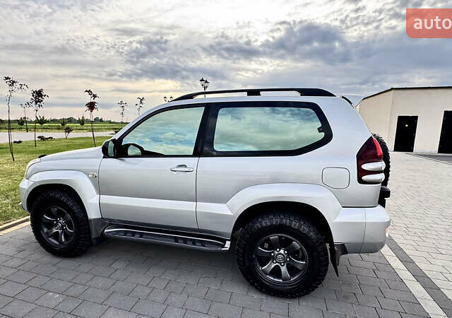 Серый Тойота Ленд Крузер Прадо, объемом двигателя 3.96 л и пробегом 177 тыс. км за 23000 $, фото 15 на Automoto.ua