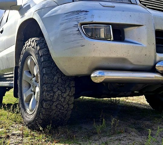 Серый Тойота Ленд Крузер Прадо, объемом двигателя 4 л и пробегом 316 тыс. км за 14040 $, фото 4 на Automoto.ua