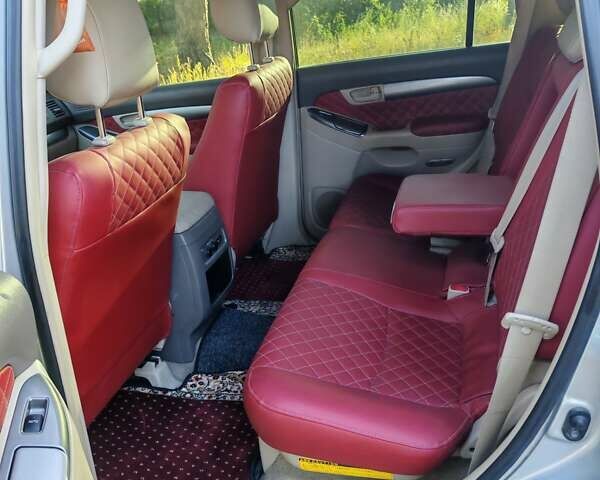 Серый Тойота Ленд Крузер Прадо, объемом двигателя 2.69 л и пробегом 171 тыс. км за 13100 $, фото 7 на Automoto.ua