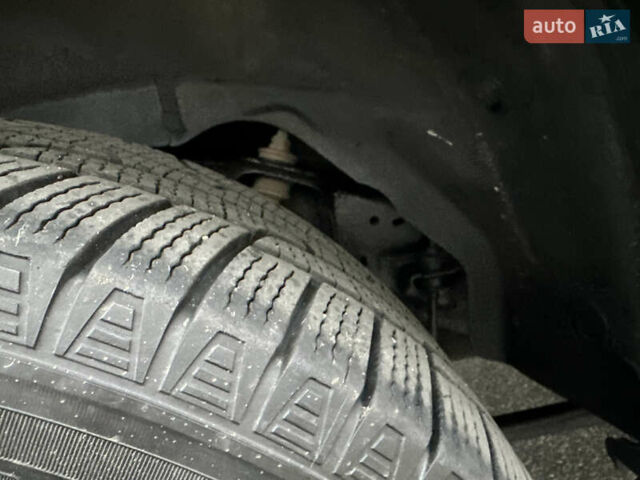 Сірий Тойота Ленд Крузер Прадо, об'ємом двигуна 4 л та пробігом 234 тис. км за 16400 $, фото 23 на Automoto.ua