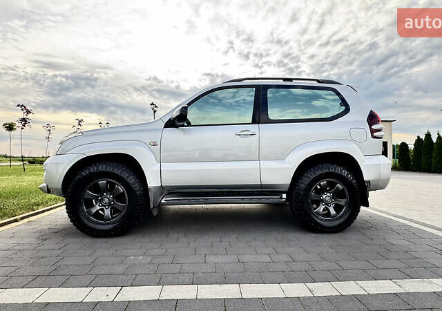 Серый Тойота Ленд Крузер Прадо, объемом двигателя 3.96 л и пробегом 177 тыс. км за 23000 $, фото 10 на Automoto.ua