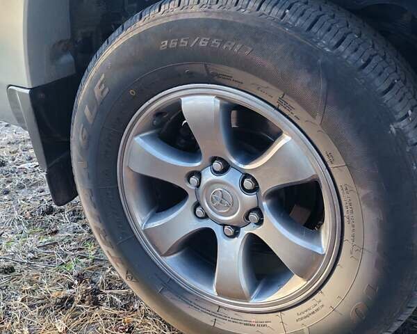 Серый Тойота Ленд Крузер Прадо, объемом двигателя 2.69 л и пробегом 171 тыс. км за 13100 $, фото 20 на Automoto.ua