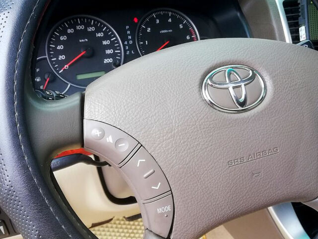 Сірий Тойота Ленд Крузер Прадо, об'ємом двигуна 4 л та пробігом 157 тис. км за 19200 $, фото 13 на Automoto.ua