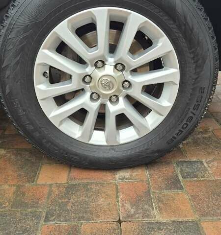 Сірий Тойота Ленд Крузер Прадо, об'ємом двигуна 3.96 л та пробігом 278 тис. км за 15900 $, фото 19 на Automoto.ua