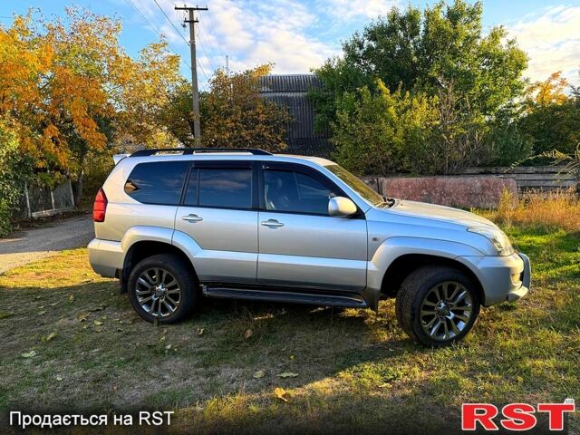 Сірий Тойота Ленд Крузер Прадо, об'ємом двигуна 4 л та пробігом 171 тис. км за 18000 $, фото 3 на Automoto.ua