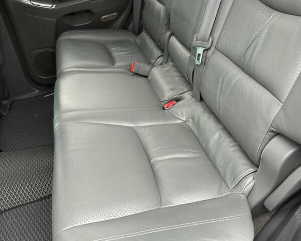 Серый Тойота Ленд Крузер Прадо, объемом двигателя 4 л и пробегом 330 тыс. км за 13350 $, фото 30 на Automoto.ua