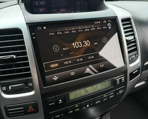 Серый Тойота Ленд Крузер Прадо, объемом двигателя 4 л и пробегом 330 тыс. км за 13350 $, фото 34 на Automoto.ua