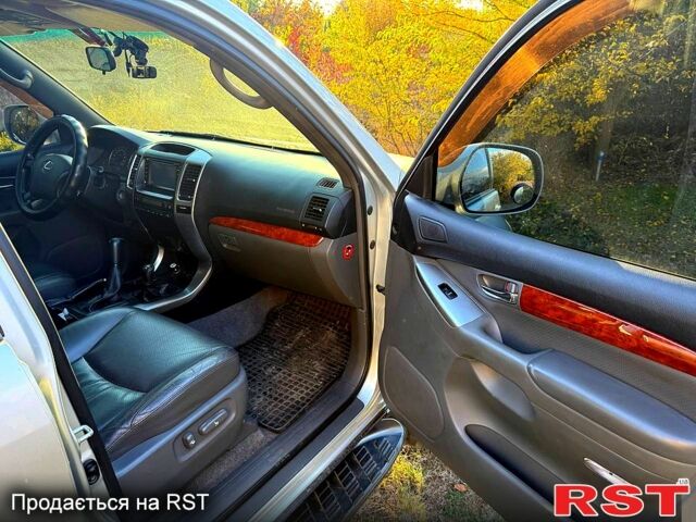 Сірий Тойота Ленд Крузер Прадо, об'ємом двигуна 4 л та пробігом 171 тис. км за 18000 $, фото 9 на Automoto.ua