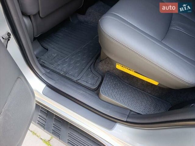 Серый Тойота Ленд Крузер Прадо, объемом двигателя 4 л и пробегом 218 тыс. км за 18000 $, фото 57 на Automoto.ua