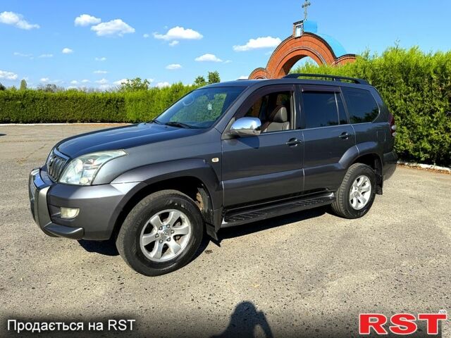 Серый Тойота Ленд Крузер Прадо, объемом двигателя 4 л и пробегом 229 тыс. км за 17400 $, фото 1 на Automoto.ua