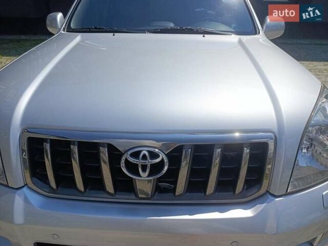 Серый Тойота Ленд Крузер Прадо, объемом двигателя 4 л и пробегом 218 тыс. км за 18000 $, фото 86 на Automoto.ua