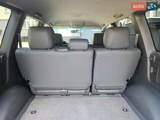 Серый Тойота Ленд Крузер Прадо, объемом двигателя 4 л и пробегом 218 тыс. км за 18000 $, фото 56 на Automoto.ua