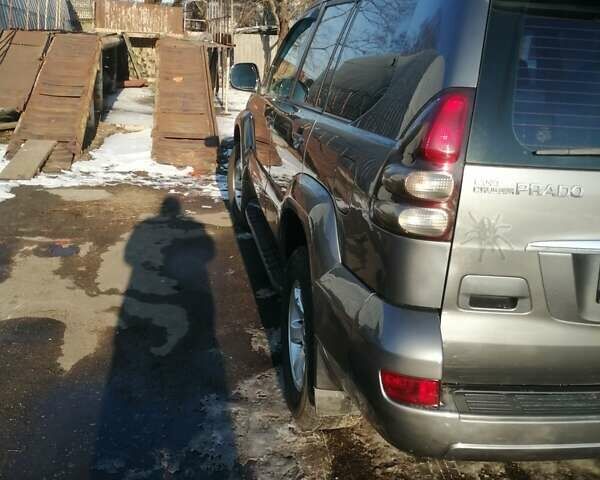 Серый Тойота Ленд Крузер Прадо, объемом двигателя 4 л и пробегом 245 тыс. км за 17000 $, фото 1 на Automoto.ua