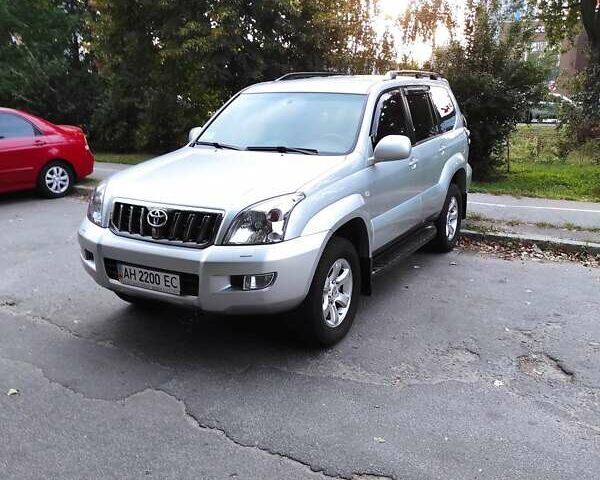 Серый Тойота Ленд Крузер Прадо, объемом двигателя 4 л и пробегом 120 тыс. км за 21800 $, фото 10 на Automoto.ua