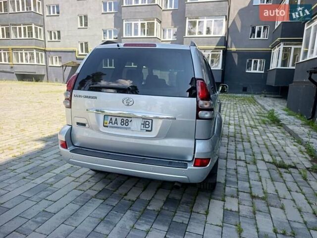 Серый Тойота Ленд Крузер Прадо, объемом двигателя 4 л и пробегом 218 тыс. км за 18000 $, фото 10 на Automoto.ua