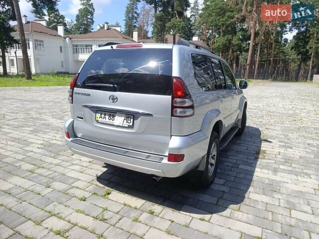 Серый Тойота Ленд Крузер Прадо, объемом двигателя 4 л и пробегом 218 тыс. км за 18000 $, фото 79 на Automoto.ua