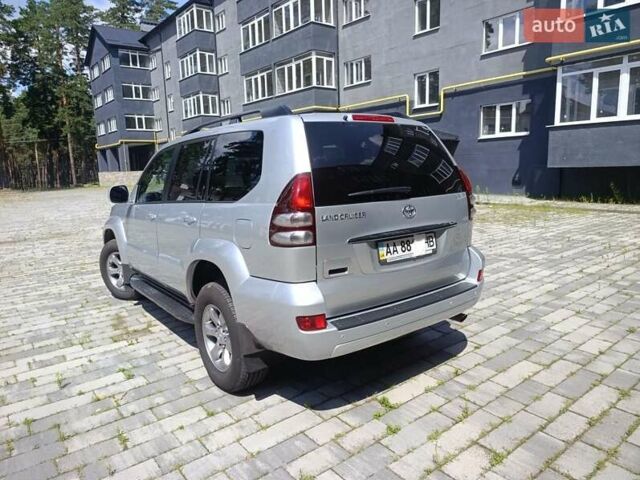 Серый Тойота Ленд Крузер Прадо, объемом двигателя 4 л и пробегом 218 тыс. км за 18000 $, фото 80 на Automoto.ua