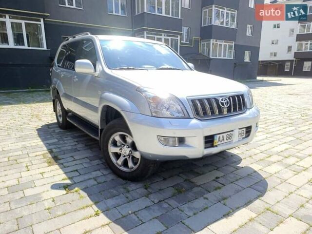 Серый Тойота Ленд Крузер Прадо, объемом двигателя 4 л и пробегом 218 тыс. км за 18000 $, фото 76 на Automoto.ua