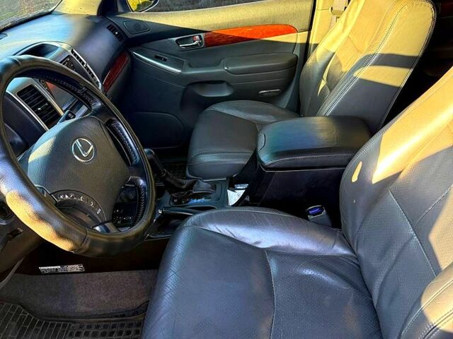 Сірий Тойота Ленд Крузер Прадо, об'ємом двигуна 4 л та пробігом 171 тис. км за 18000 $, фото 5 на Automoto.ua