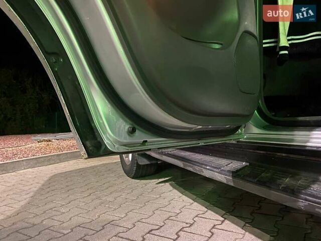 Сірий Тойота Ленд Крузер Прадо, об'ємом двигуна 4 л та пробігом 299 тис. км за 13500 $, фото 25 на Automoto.ua