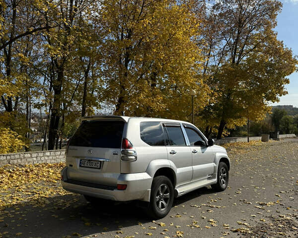 Сірий Тойота Ленд Крузер Прадо, об'ємом двигуна 2.69 л та пробігом 242 тис. км за 14800 $, фото 5 на Automoto.ua