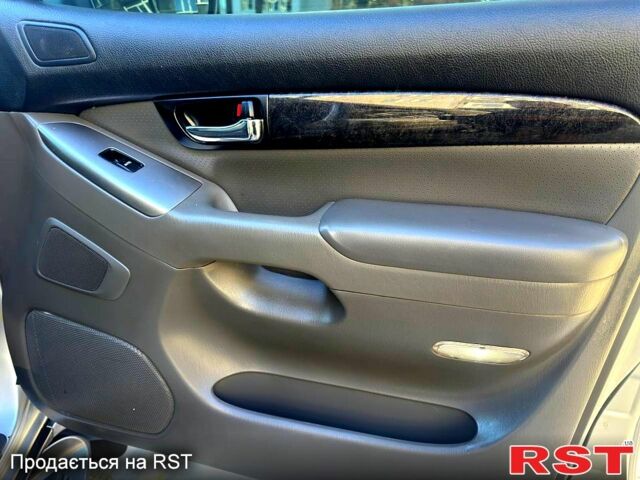 Серый Тойота Ленд Крузер Прадо, объемом двигателя 4 л и пробегом 190 тыс. км за 14500 $, фото 7 на Automoto.ua