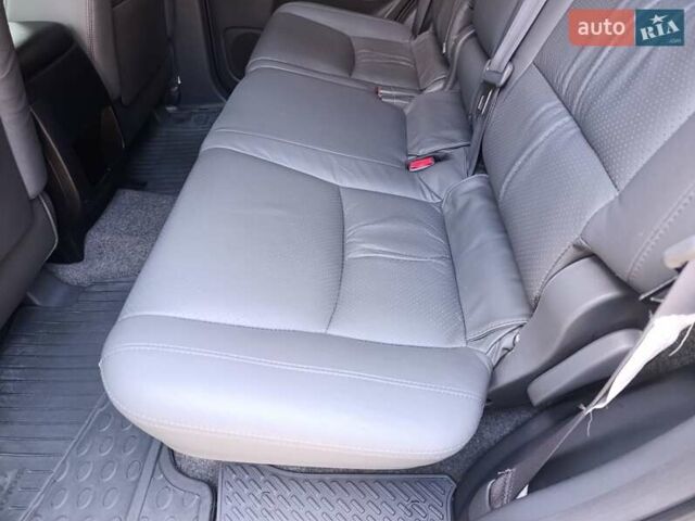 Серый Тойота Ленд Крузер Прадо, объемом двигателя 4 л и пробегом 218 тыс. км за 18000 $, фото 55 на Automoto.ua