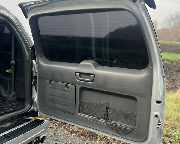 Сірий Тойота Ленд Крузер Прадо, об'ємом двигуна 3.96 л та пробігом 329 тис. км за 16000 $, фото 13 на Automoto.ua