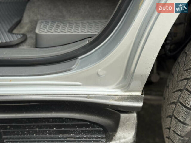 Серый Тойота Ленд Крузер Прадо, объемом двигателя 4 л и пробегом 330 тыс. км за 13350 $, фото 31 на Automoto.ua