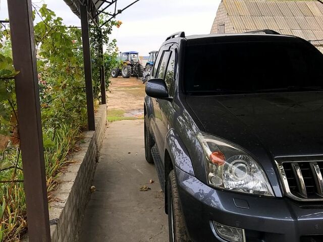 Серый Тойота Ленд Крузер Прадо, объемом двигателя 4 л и пробегом 116 тыс. км за 24000 $, фото 2 на Automoto.ua