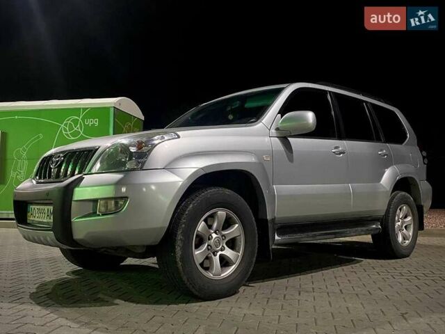 Сірий Тойота Ленд Крузер Прадо, об'ємом двигуна 4 л та пробігом 299 тис. км за 13500 $, фото 2 на Automoto.ua