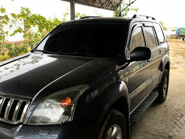 Серый Тойота Ленд Крузер Прадо, объемом двигателя 4 л и пробегом 116 тыс. км за 24000 $, фото 1 на Automoto.ua