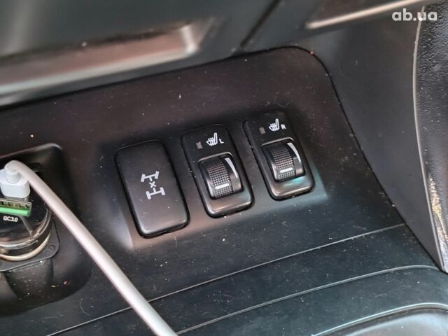 Серый Тойота Ленд Крузер Прадо, объемом двигателя 4 л и пробегом 320 тыс. км за 16490 $, фото 29 на Automoto.ua