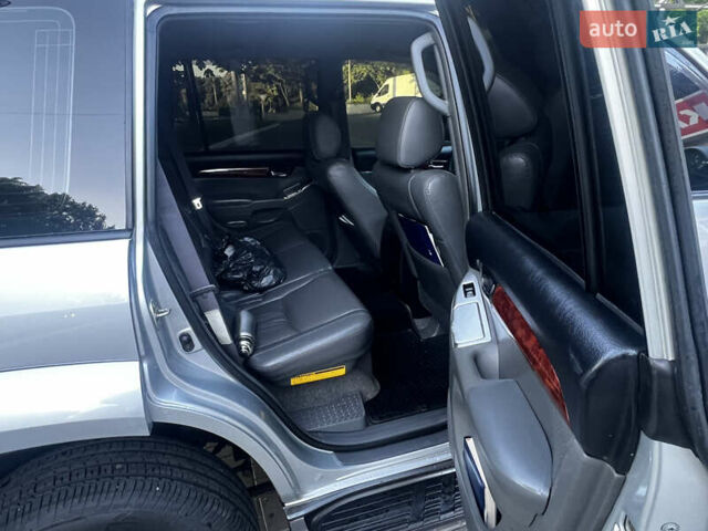 Серый Тойота Ленд Крузер Прадо, объемом двигателя 3.96 л и пробегом 200 тыс. км за 15900 $, фото 4 на Automoto.ua