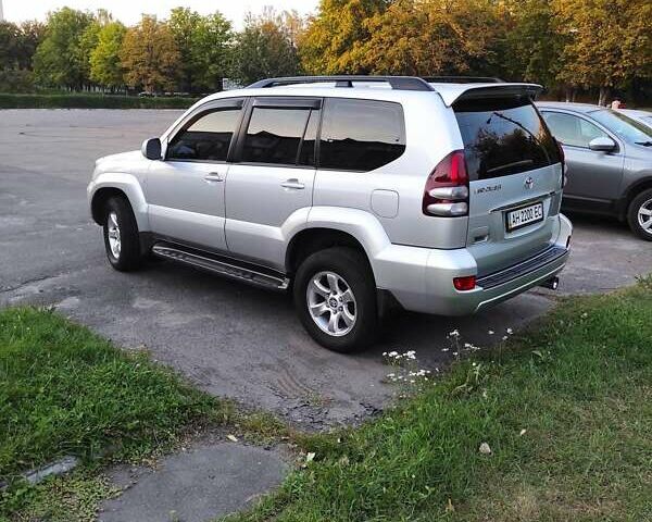 Серый Тойота Ленд Крузер Прадо, объемом двигателя 4 л и пробегом 120 тыс. км за 21800 $, фото 1 на Automoto.ua