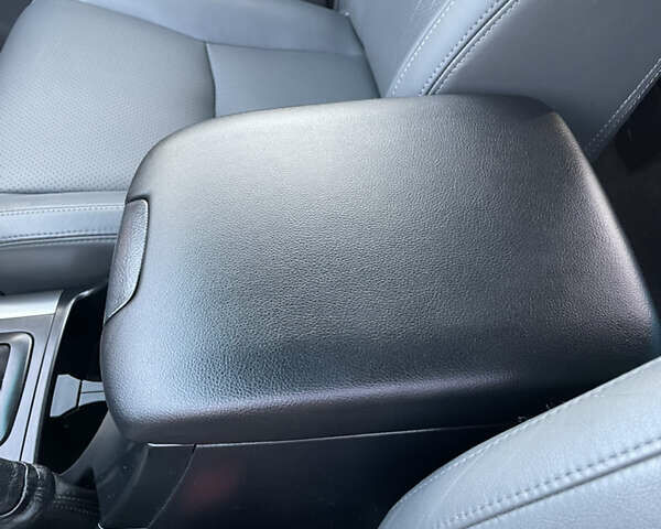 Серый Тойота Ленд Крузер Прадо, объемом двигателя 4 л и пробегом 298 тыс. км за 16500 $, фото 7 на Automoto.ua