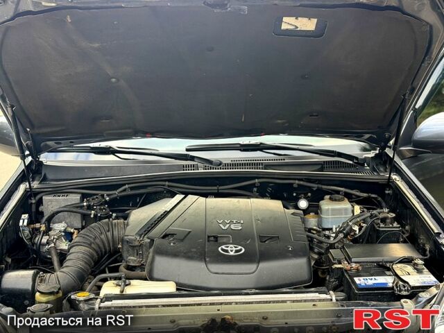 Серый Тойота Ленд Крузер Прадо, объемом двигателя 4 л и пробегом 195 тыс. км за 15800 $, фото 4 на Automoto.ua