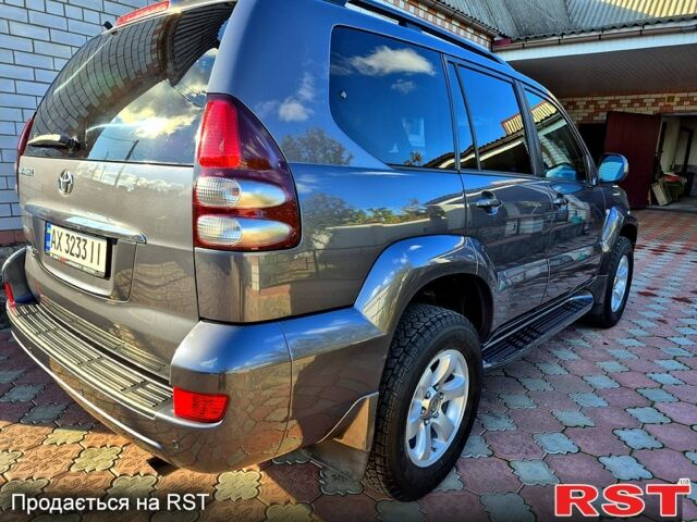 Серый Тойота Ленд Крузер Прадо, объемом двигателя 4 л и пробегом 139 тыс. км за 19700 $, фото 2 на Automoto.ua