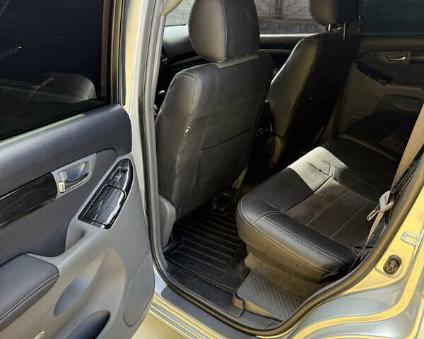 Сірий Тойота Ленд Крузер Прадо, об'ємом двигуна 2.69 л та пробігом 242 тис. км за 14800 $, фото 10 на Automoto.ua