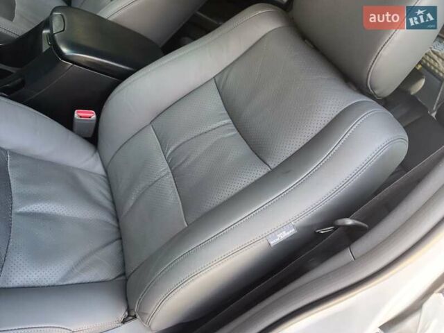 Серый Тойота Ленд Крузер Прадо, объемом двигателя 4 л и пробегом 218 тыс. км за 18000 $, фото 66 на Automoto.ua